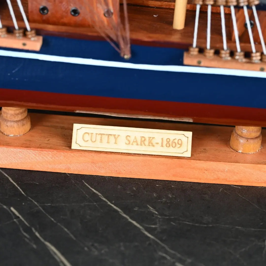 Cutty Sark El Yapımı Ahşap Dekor Gemi – 70 × 47 cm Ofisbura