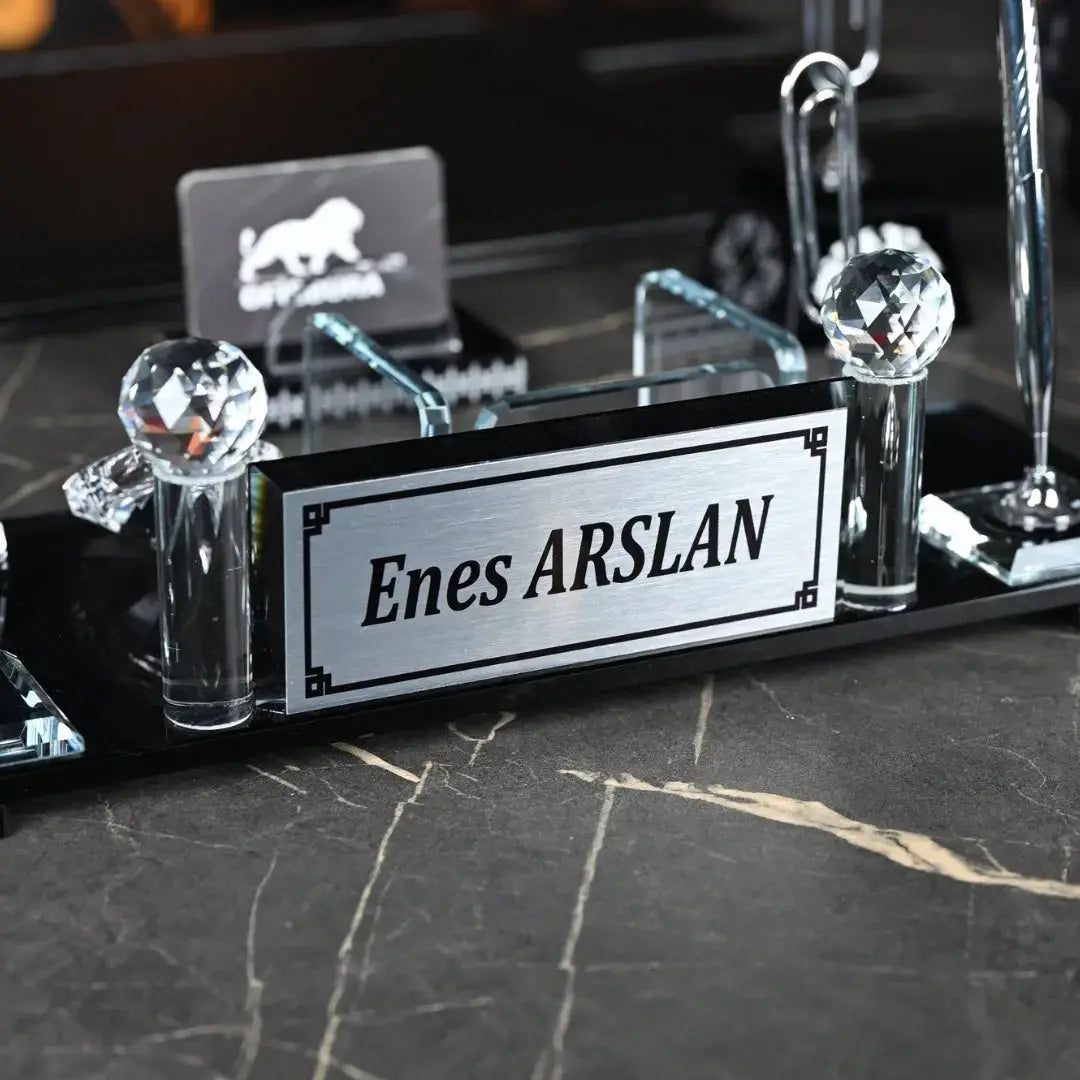 15 Parça Kristal Sümen Takımı ve Masa İsimliği Seti - Büyük Boy İsimlikli Gümüş Aksesuarlı ofisbura