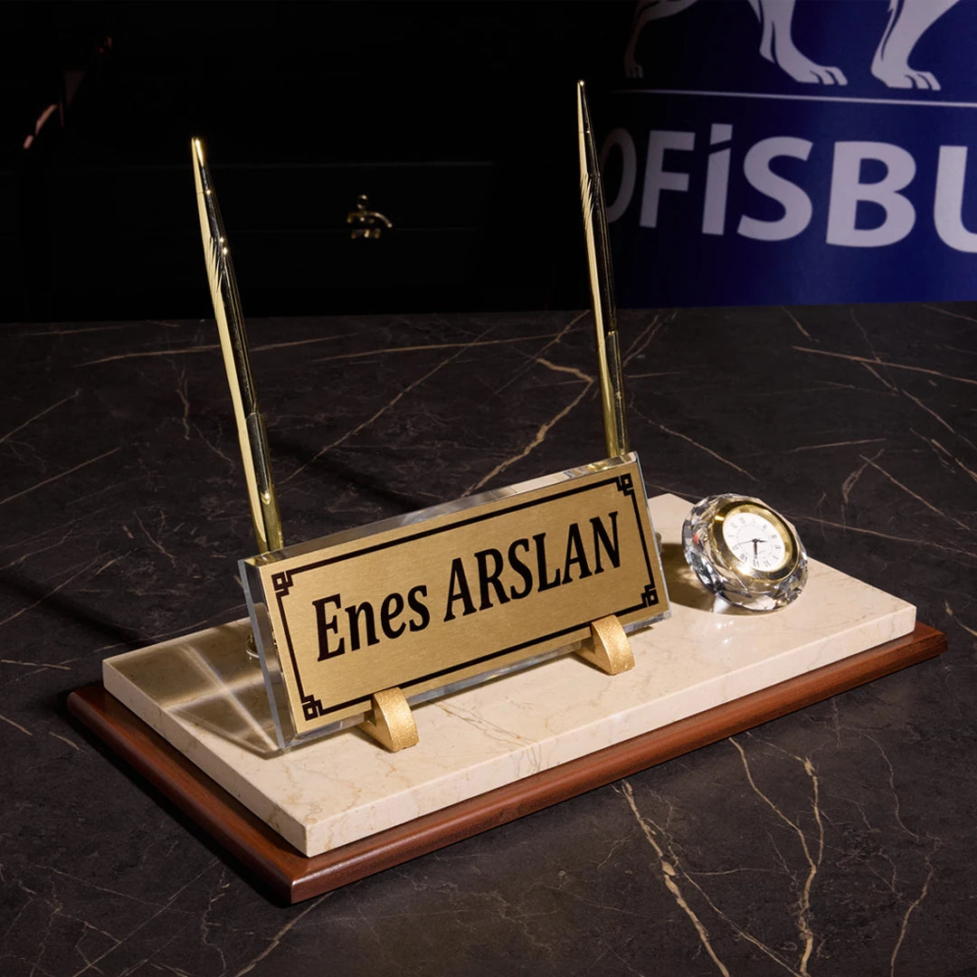 Signature Ahşap Mermer Masaüstü İsimlik Seti Saatli Çift Kalemli - Kişiye Özel Krem Masa İsimliği