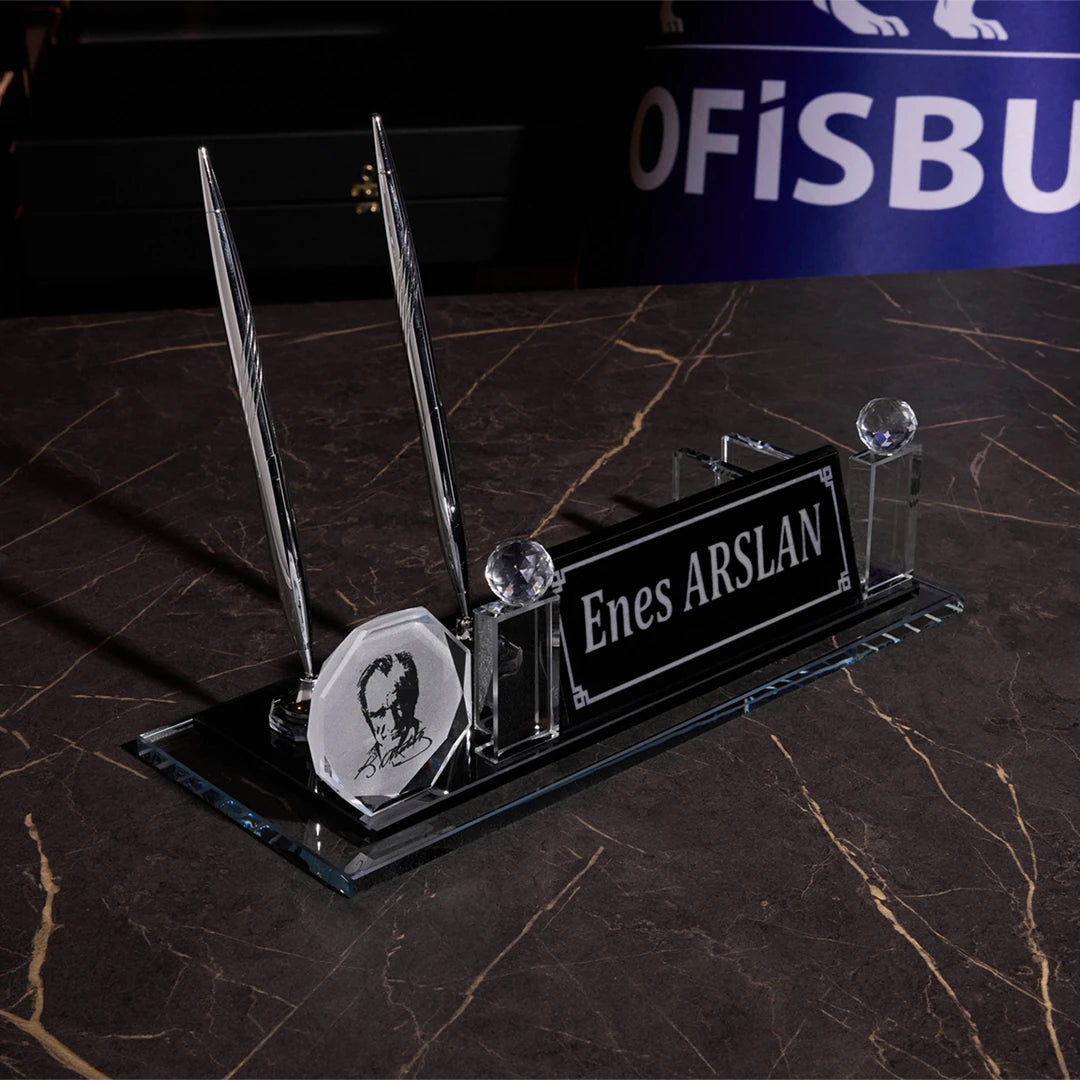 Atatürklü Kristal Masa İsimliği | Kişiye Özel Ofis İsimlik