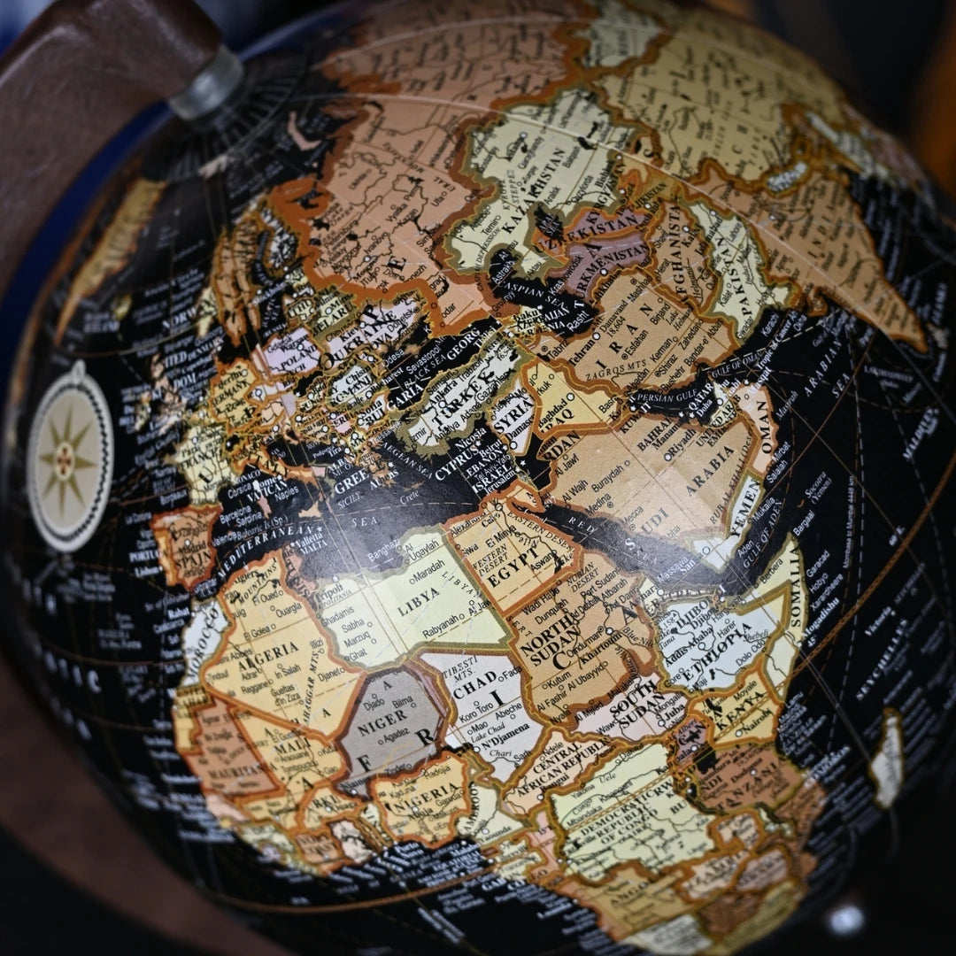 Atlas World 38 Cm Deri Kaplama Dekoratif Dünya Küresi