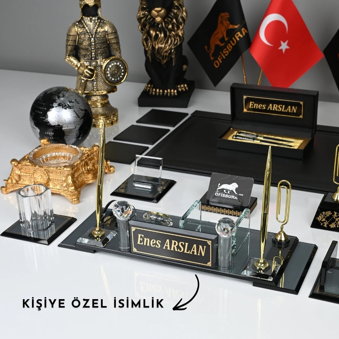 24 Parça Kristal Sümen Takımı ve Masa İsimliği Seti - Altın Detaylı