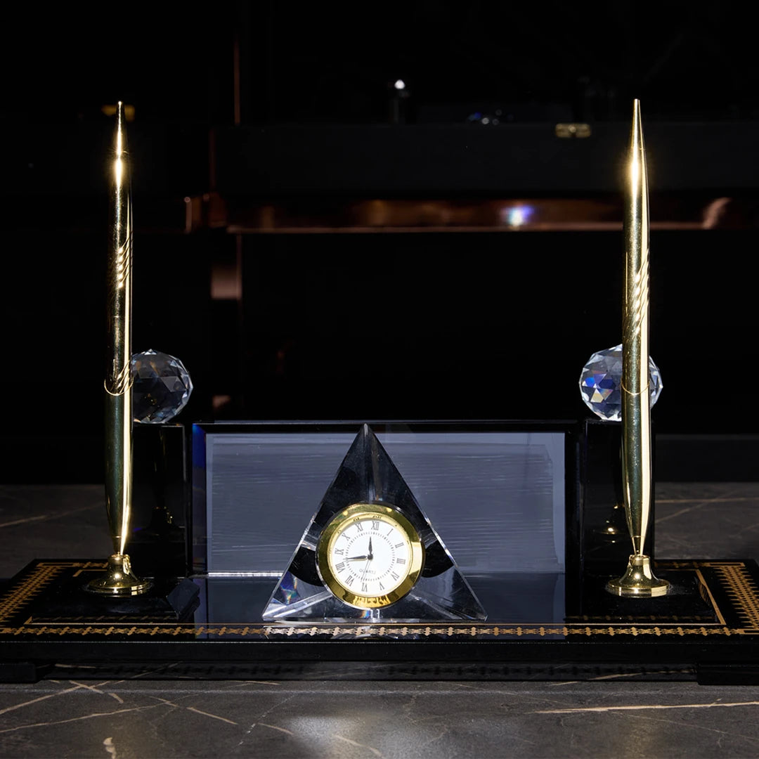Diamond Kristal Masa İsimliği Masaüstü İsimlik Seti - Siyah Cam Altın