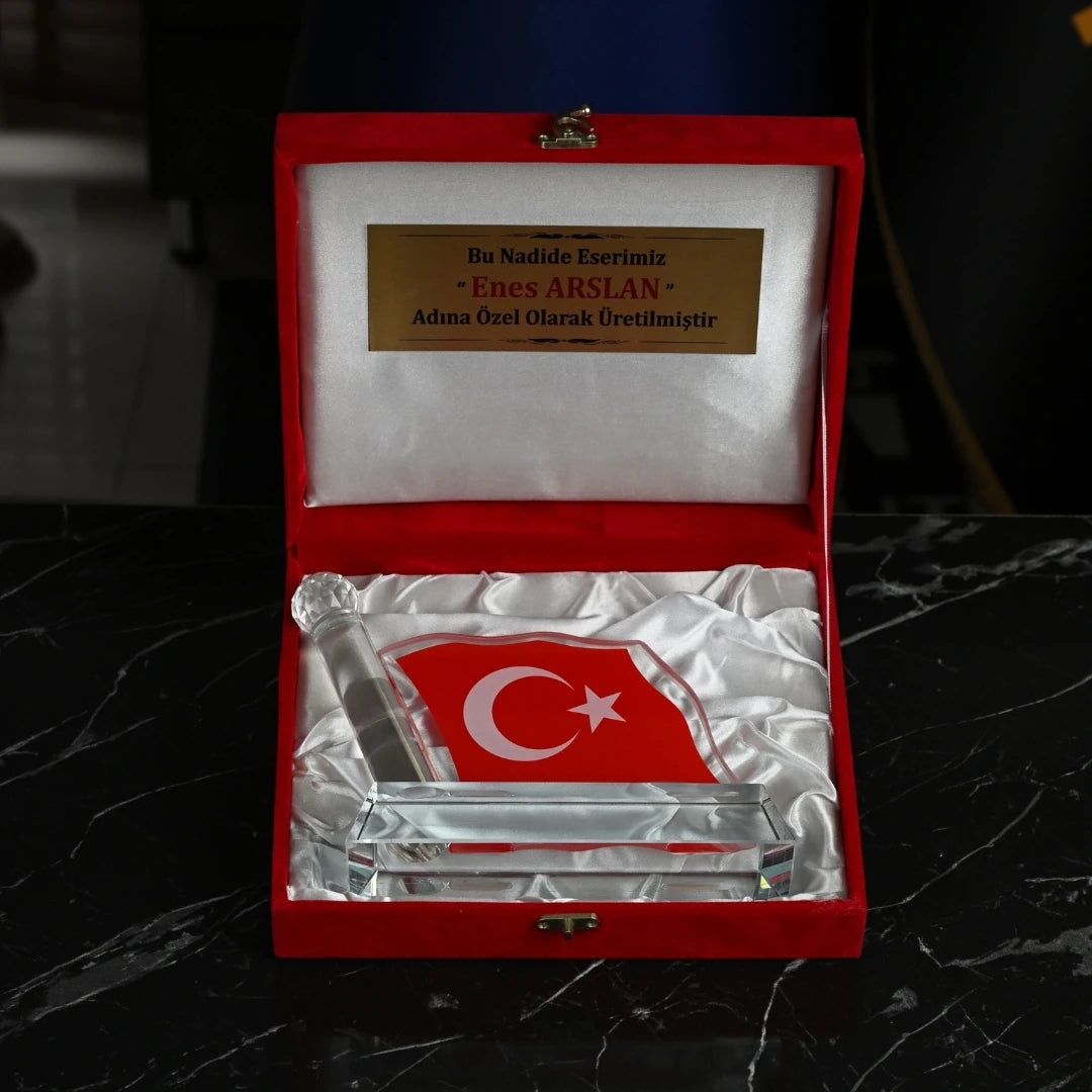 Kadife Kutulu Türk Bayrağı Kristal Cam