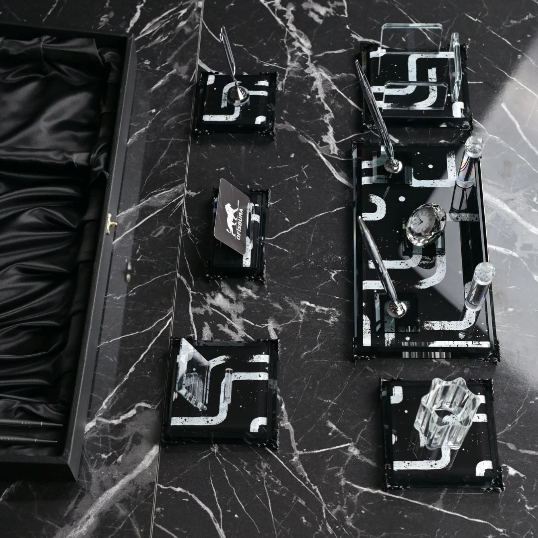 Piano Black 6 Parça Kristal Sümen Takımı - Kişiye Özel Masa Üstü İsimlik Seti Özel Deri Kutulu