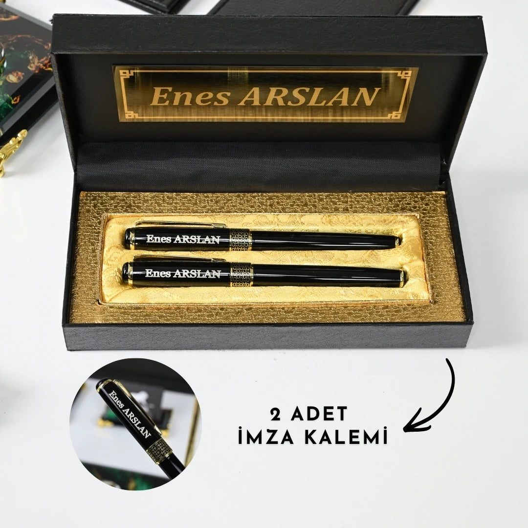 20 Parça Zümrüt Kristal Sümen Takımı ve Masa İsimliği Seti - Aslan & Zırh Biblolu