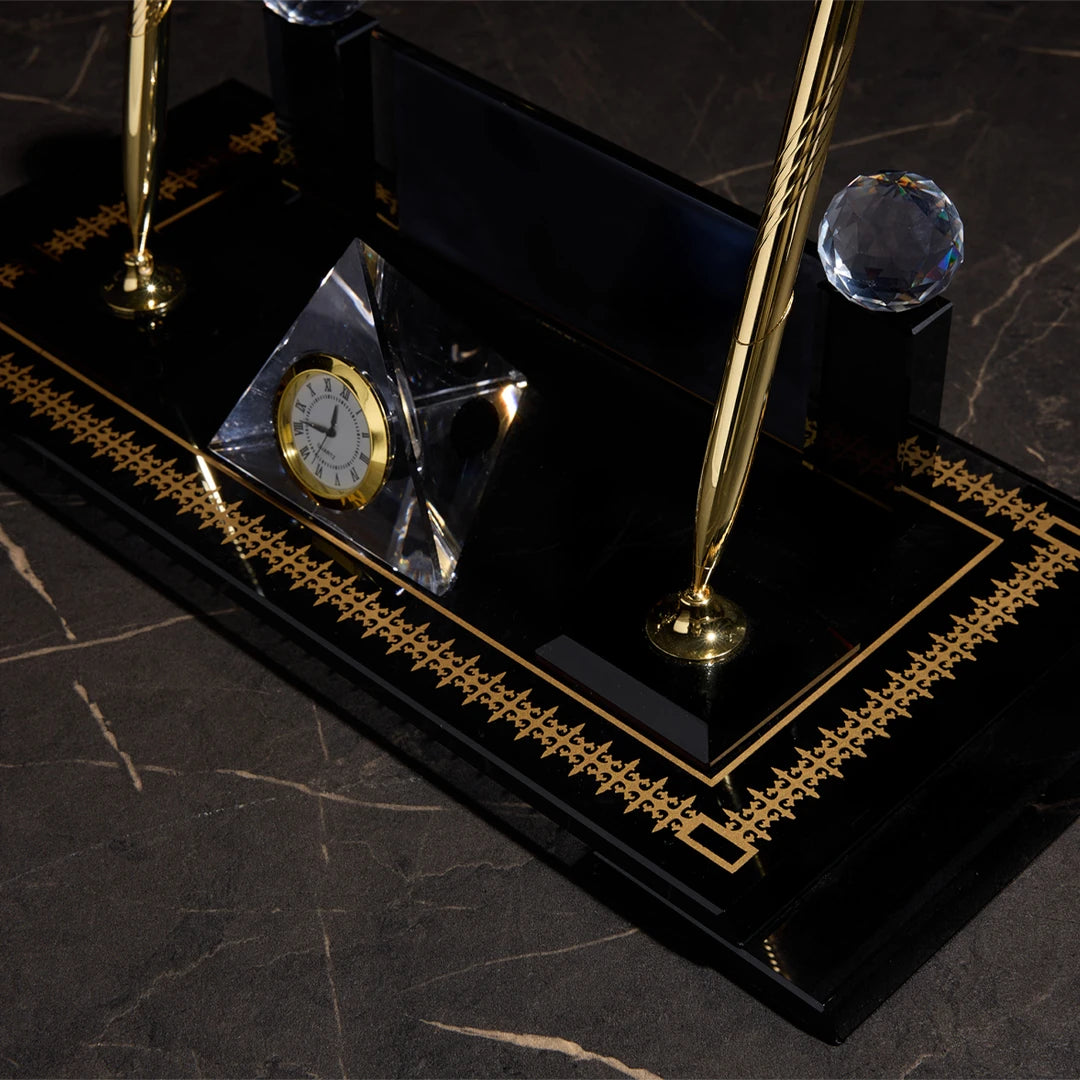 Diamond Kristal Masa İsimliği Masaüstü İsimlik Seti - Siyah Cam Altın
